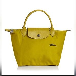 LONGCHAMP LE PLIAGE CLUB
SMALL TOP-HANDLE TOTE BAG IN ACID/SILVER RARE
$136.00